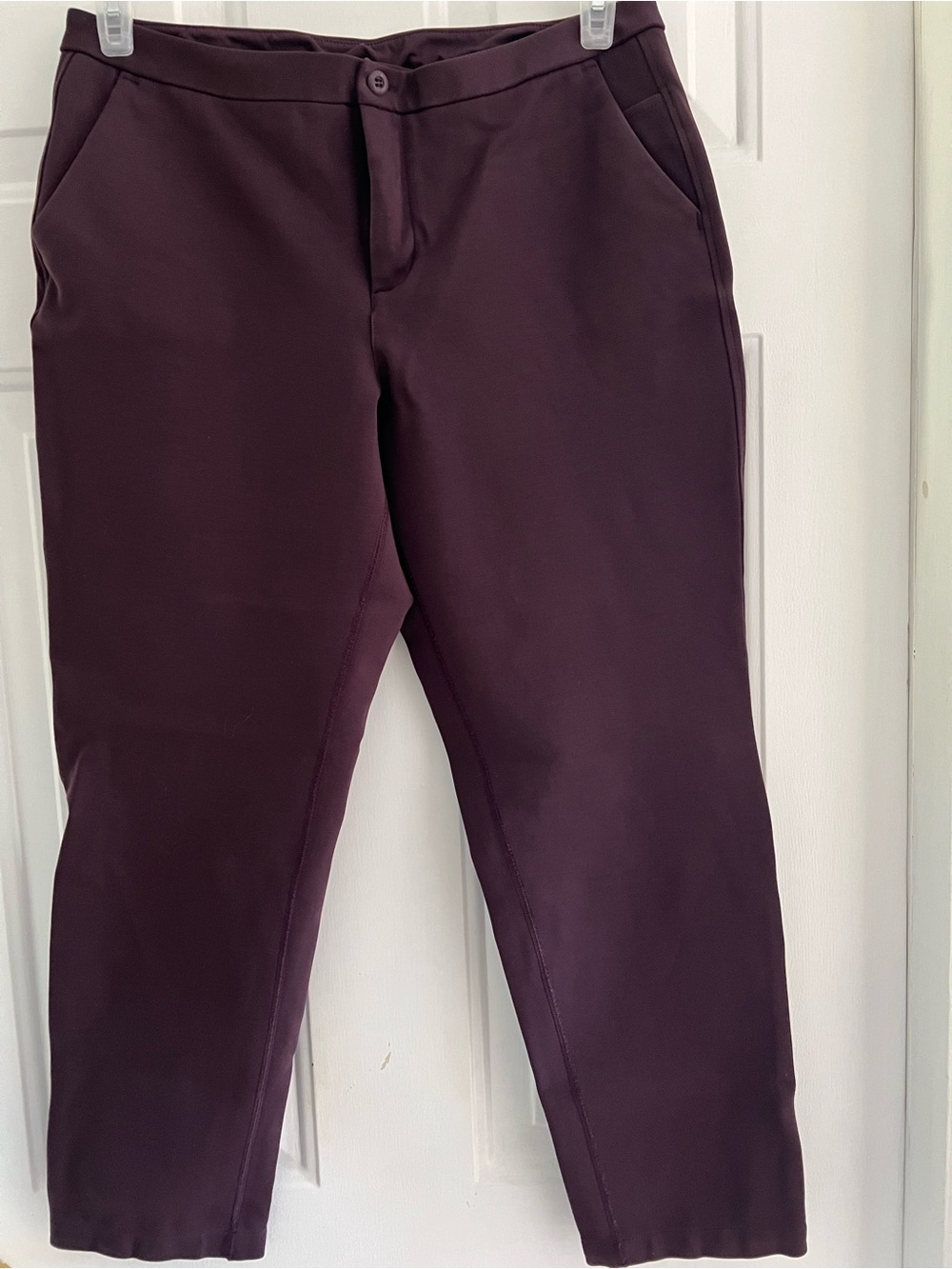 lululemon athletica Cropped Pants in Deep Plum